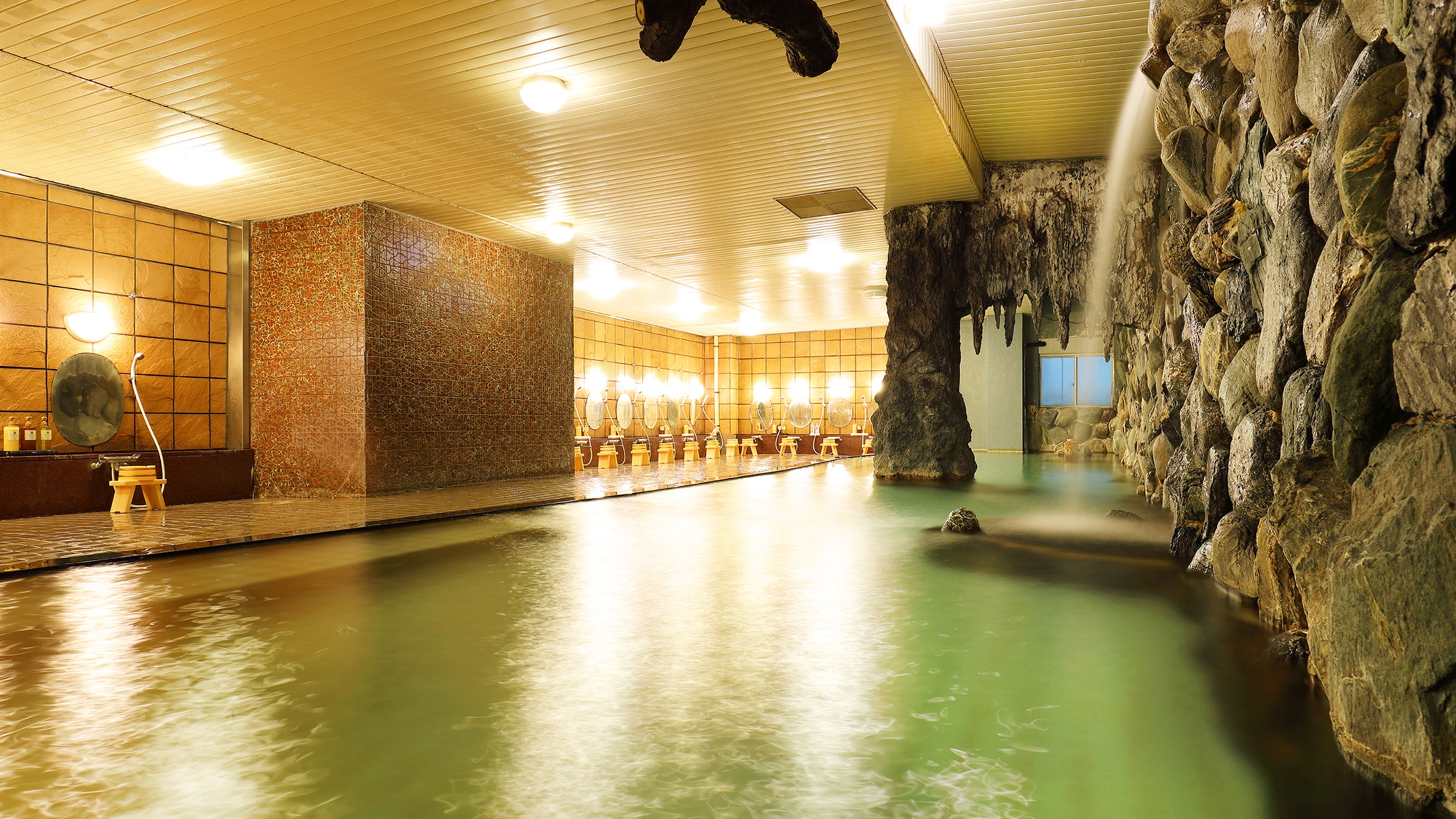 湯原温泉　湯原国際観光ホテル　菊之湯 10枚目のサムネイル